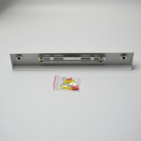 A strip of rectangular ceiling plate base chandelier wire suction cup lamp holder lamp holder line white